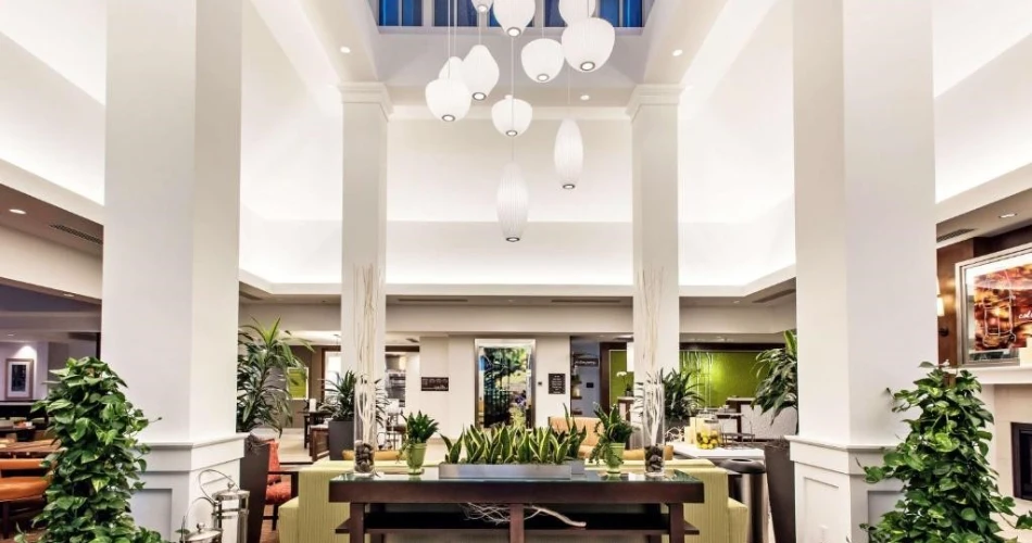 Best Hotels Near Mall of America with Pools for a Perfect Getaway